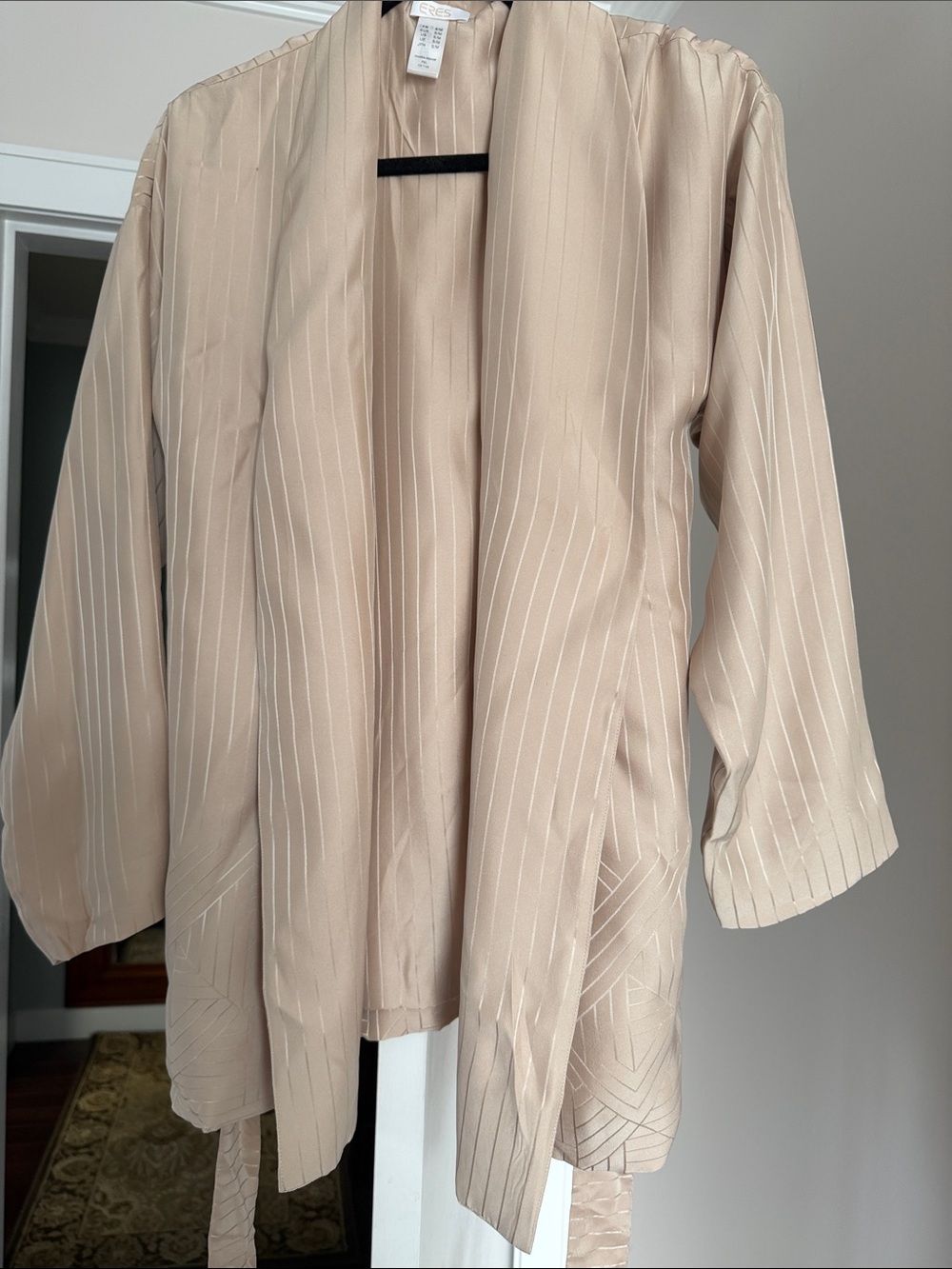 ERES Silk Kaftan (Model: PEL CO 1122) showcases its beautiful kimono-style  S/M